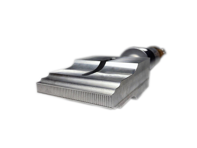 أنبوب بلاستيكي بالموجات فوق الصوتية ختم القرن 20 كيلو هرتز 1000W خرطوم نهاية ختم الآلة