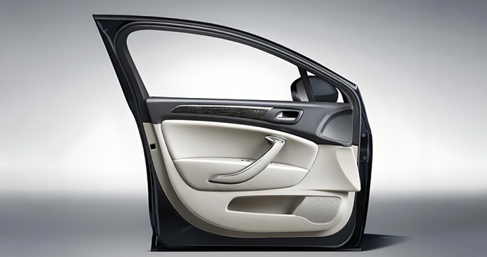 مزايا اللحام بالموجات فوق الصوتية لألواح أبواب السيارة