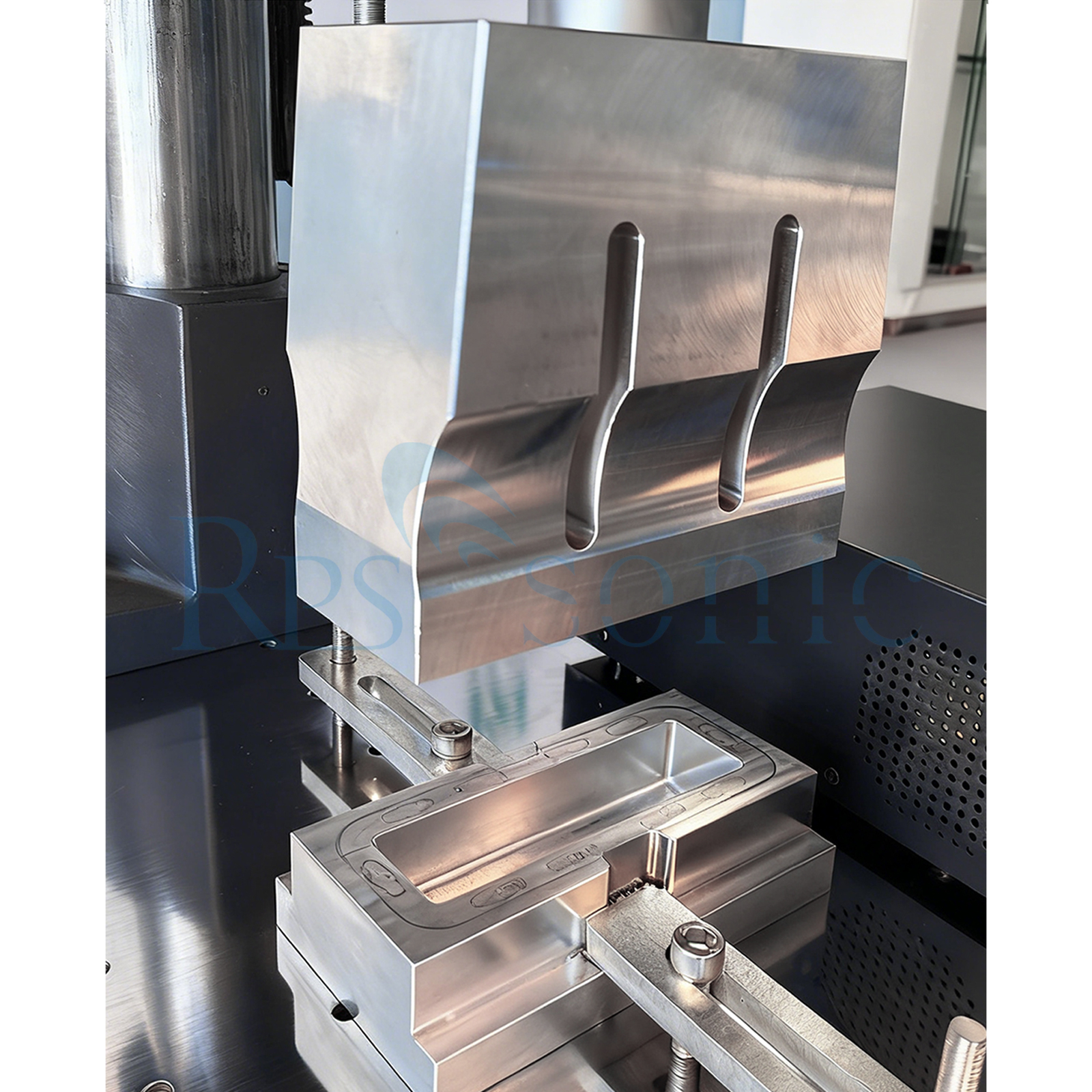 آلة لحام بالموجات فوق الصوتية عالية الطاقة 15 كيلو هرتز HDPE آلة لحام البلاستيك لحام الصندوق الإلكتروني